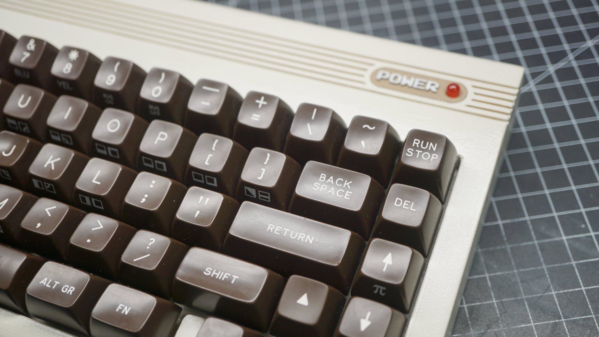 Building a Commodore 64 inspired keyboard